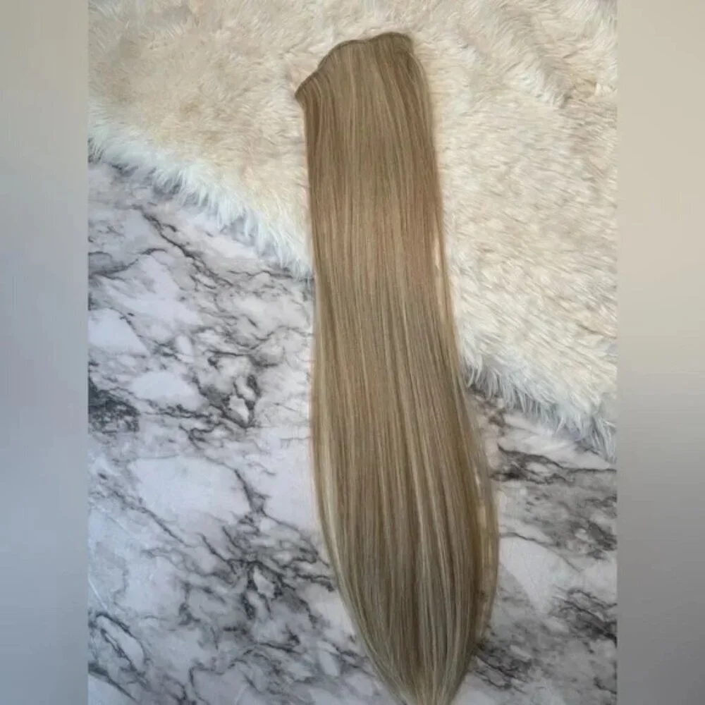 Extra Light Ash Blonde with highlights hair extensions NWT